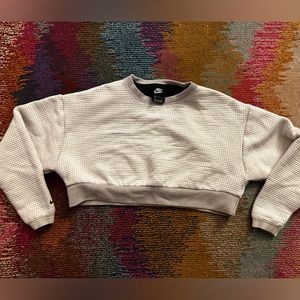 Nike pullover crop sweatshirt